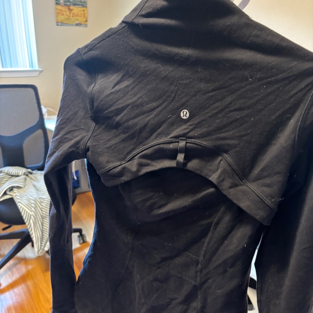 Lululemon define size 4 worn 5x - Picture 3 of 4